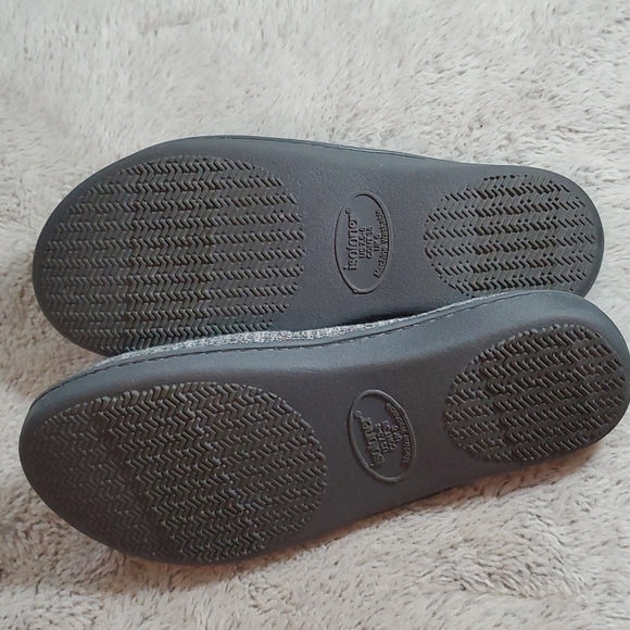 ISOTONER Women's Heathered Grey Slip-on Slippers-96048 Ash-NWOT-Sz 7/8 - Picture 5 of 10